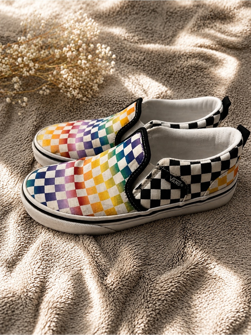 Vans Kids Slip-On Checkerboard Rainbow Canvas Sneakers size 3
